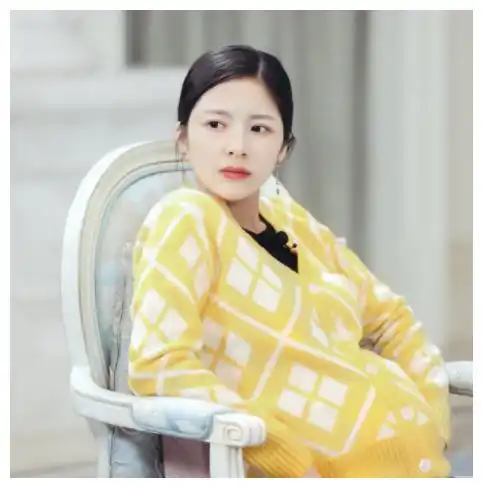  杜淳提婴儿篮现身医院,夫妻二人被曝喜得千金,微博早有暗示