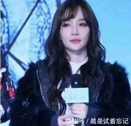  这还是曾经我认识的李小璐吗现在竟然变成这个样子了