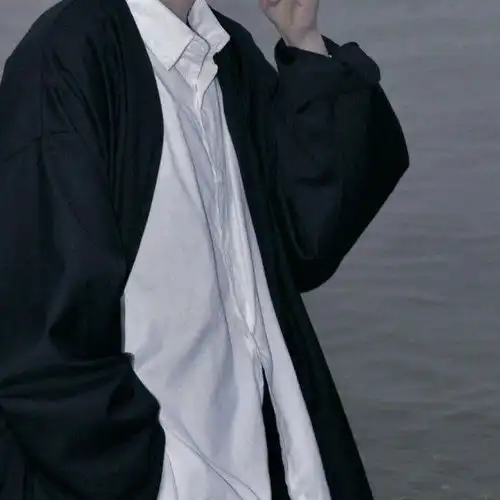 艺术感简约头像男男生