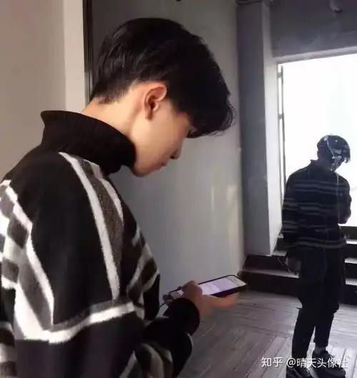  优质男生头像,有人喜欢你,只敢偷偷用余光看你