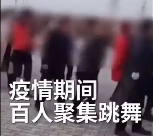  警察不许动小偷等一下,我要戴口罩