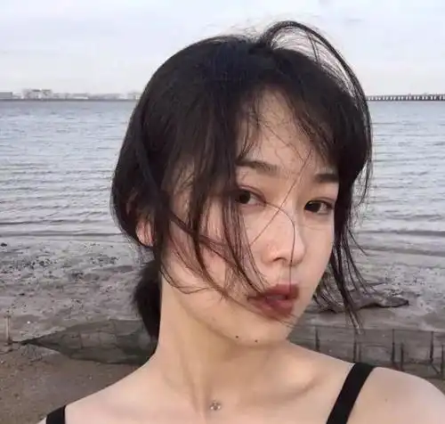  网易云热评长大了,也就懂事了,当男朋友没有钱的时候