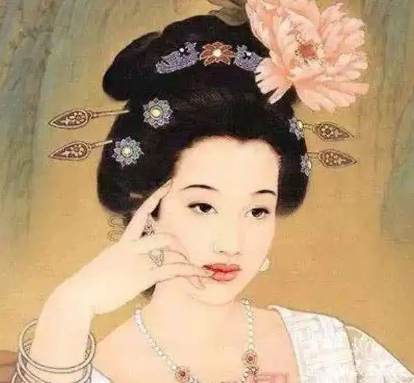  她因娇媚迷人的外貌,被六位帝王轮番霸占,即使老了也仍有人抢