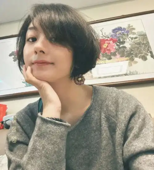  明星过年耍事多金晨豪宅跳舞,黄晓明陈凯歌一同拜妈祖