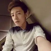 男生微信头像成熟自拍