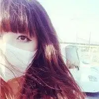  简单的文字代表不了任何情绪青春活跃的非主流唯美女生qq头像