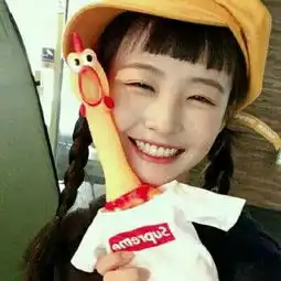  梦里鲜红的蔷薇睁眼是苍白的玫瑰