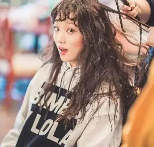  今年这款小爆卷太美了,戚薇圣经的最爱啊