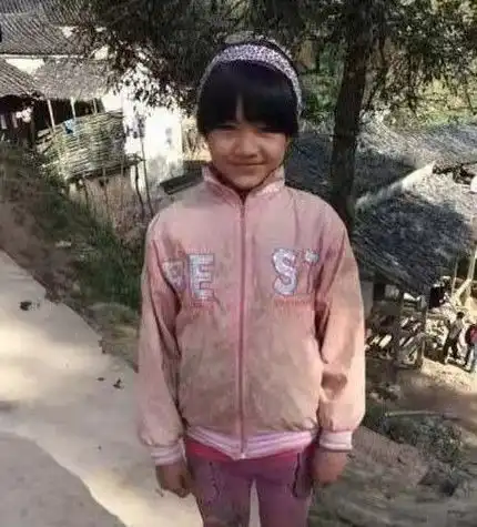  变形计农村女孩因太漂亮被收养,曾是孤儿,如今被宠成白富美