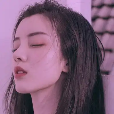 30岁女生微信头像简约气