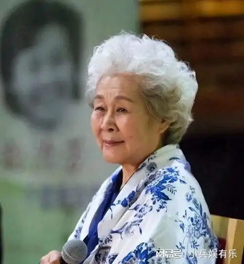 老人的头像微信头像女晚