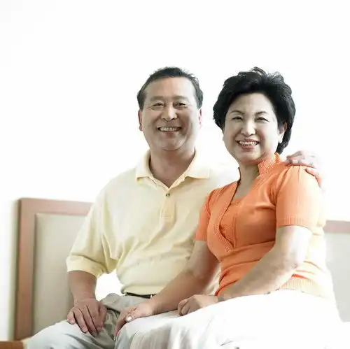  62岁女人哭诉拒绝老伴后,他要闹离婚,错了吗