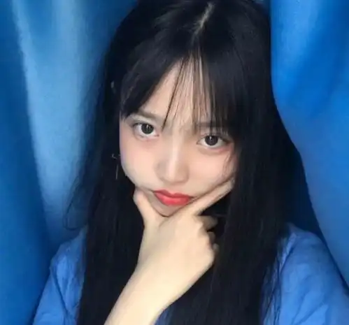  适合夸小姐姐的小众彩虹屁文案