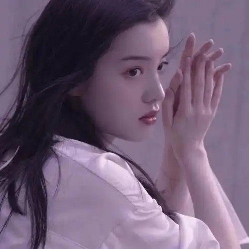 真人微信背景头像女