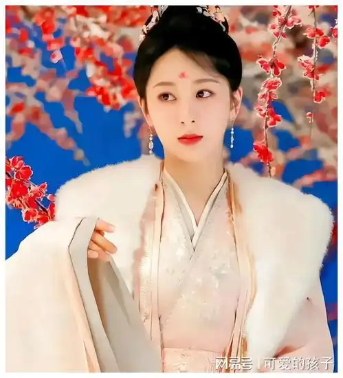  女演员长相很重要,把杨紫与谭松韵对比,才知什么叫天选古装美人