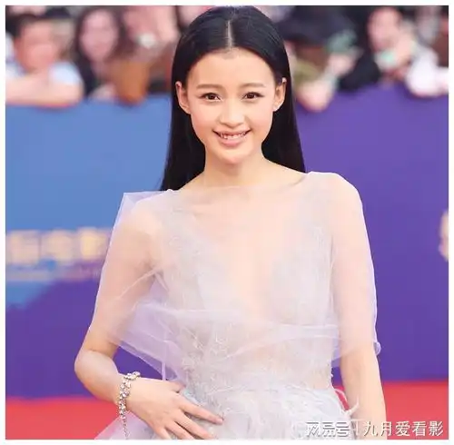  看脸1米5看腿1米7,长着萝莉脸的5位高挑女星,个个叫人羡慕