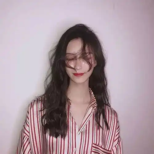 qq头像简约干净人像情头