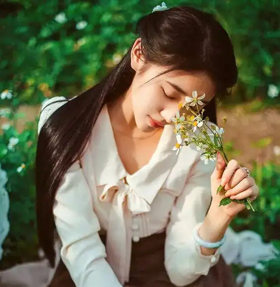  儿媳,你快从娘家回来吧,家里网费要交了阿姨,我离婚了