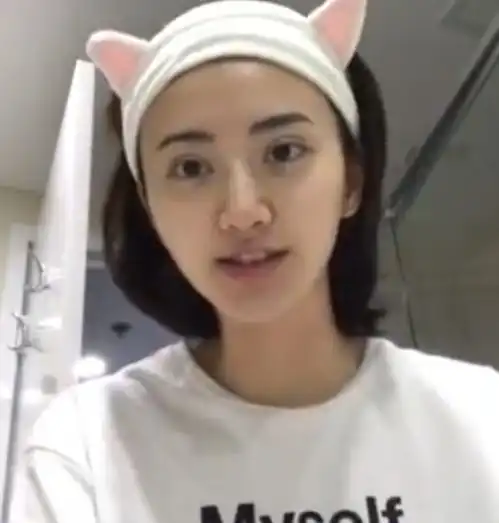  女星当众洗脸卸妆,杨幂状态真实,景甜颜值耐打,鞠婧祎确定27岁