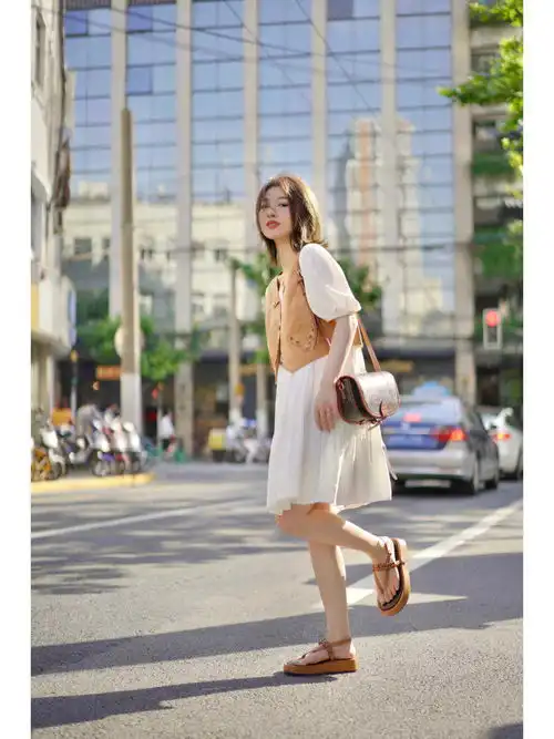  精致的女生从来不缺自信,高级优雅的30穿搭方法,时髦又简约