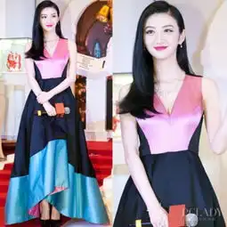  一周穿衣榜李宇春秀英伦范汤唯婚纱清新脱俗
