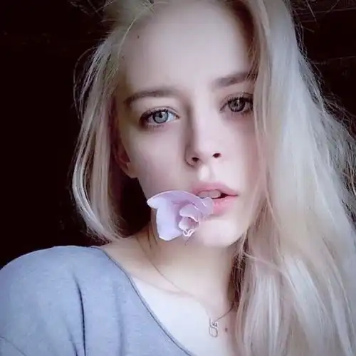  有三个特征的女人,暗示命好
