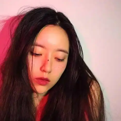  摩羯座,请你收下我的膝盖,因为你的脆弱和傲骨都让人不可辜负