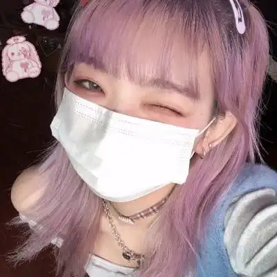  预防疫情的戴口罩文案女头像