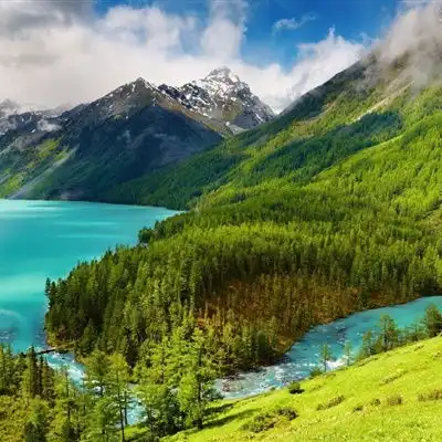  令人向往的山间小溪唯美风景微信头像图片