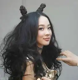  霍思燕俏皮的清爽妆