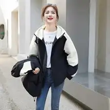 现货短款羽绒服女2023冬季新款时尚连运动帽两件套情侣外套冲锋衣