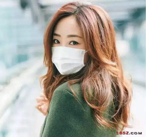 戴口罩头像女生手绘隔离