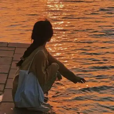  女生头像真人侧脸夕阳图片大全