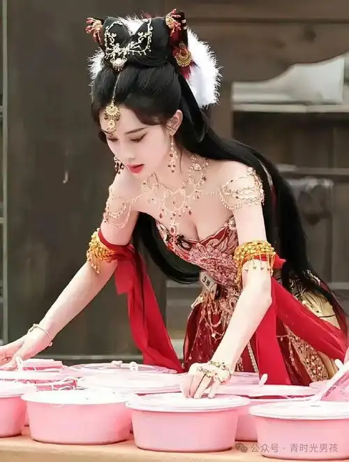  北影校花孟子义清新脱俗,性感尤物