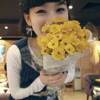  带花的头像女生背景影微信头像图片大全
