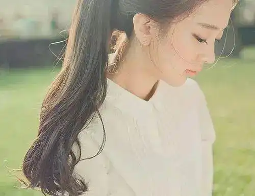 女人用的幸运花头像带字