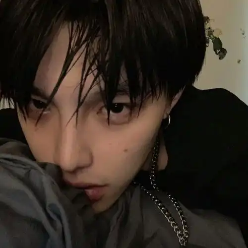  男生头像我喜欢花,但是我更喜欢会结果的树