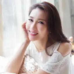  47岁黎姿晒18岁旧照气质清新脱俗,如今仍美艳可惜女儿未能遗传
