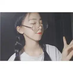  2018最新版韩系上下白边女生头像唯美好看小清新女生白边头像