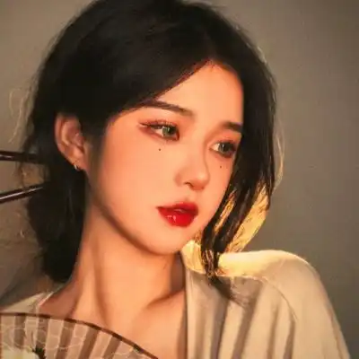  耐看型女生照片真人头像