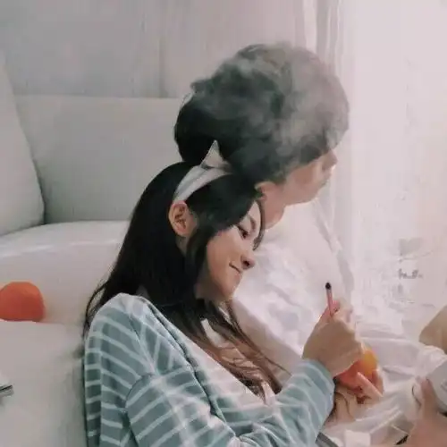 情侣头像抖音很火动漫扣