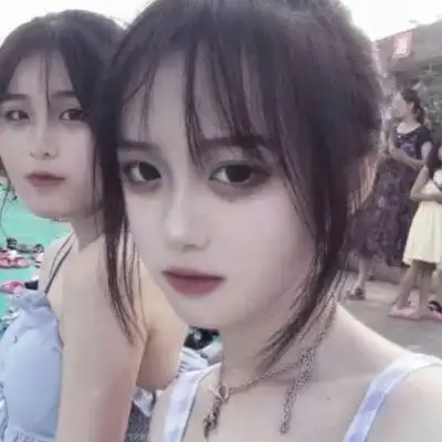  闺蜜头像一人一半真人2张分开真人闺头