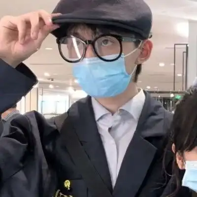  疫情期间戴口罩情侣头像文案