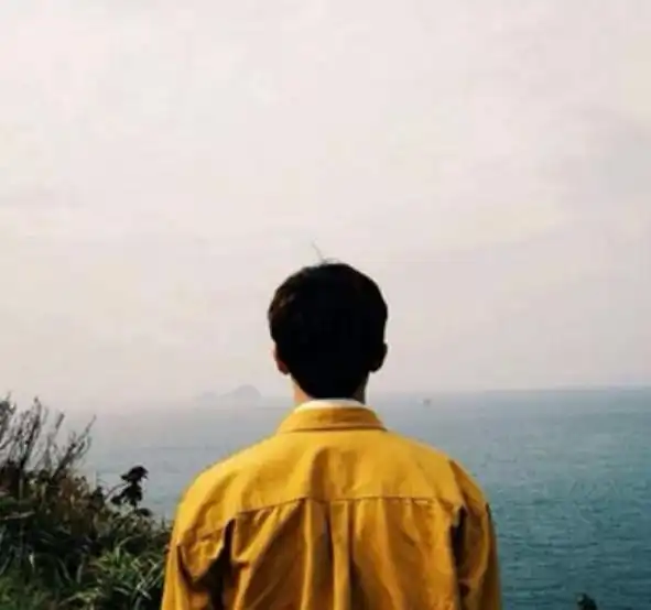 阳光背影男头像