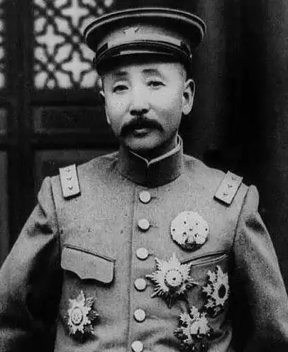  为何在少帅中张作霖只是中将真实中的张大帅军衔又是怎样
