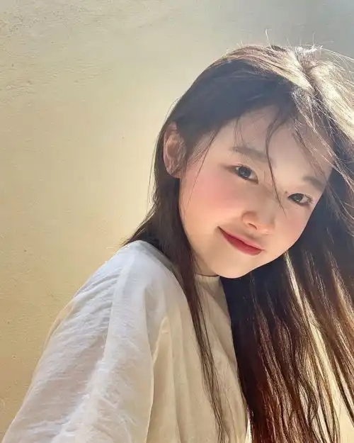 女生头像小众高级金智媛