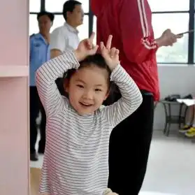 警娃暑托班,带你来探班