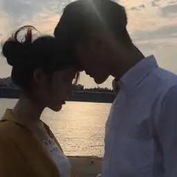  急求情侣头像,小孩子,还带一点可怜