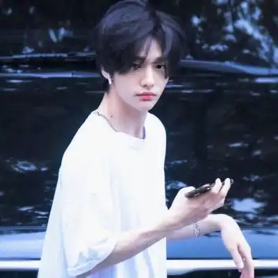  宋知意ins风简单干净文艺范男男生头像我要个性网