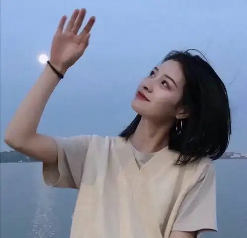 微信头像女高级文案